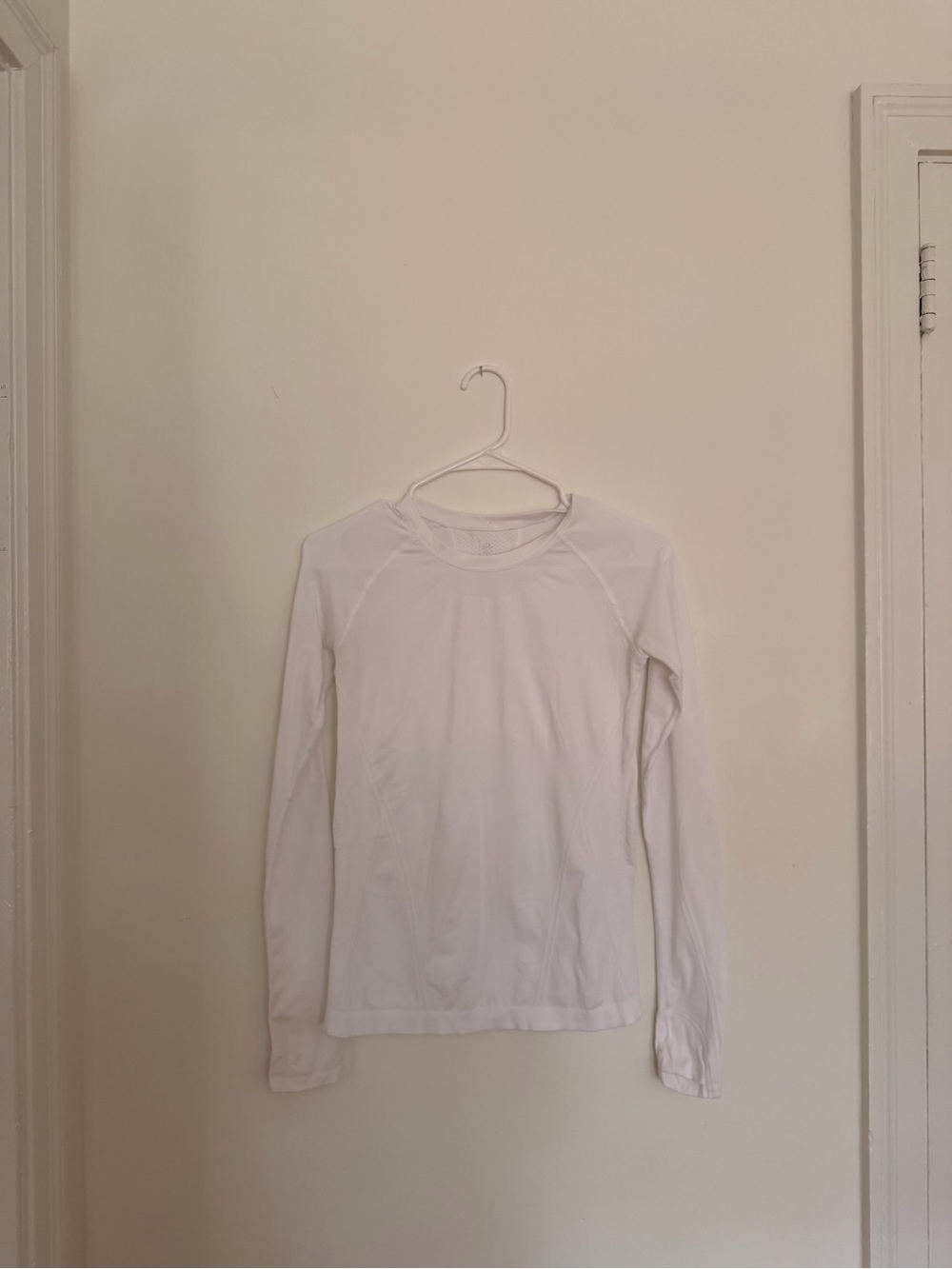 Fabletics White Long-Sleeve Crew Top